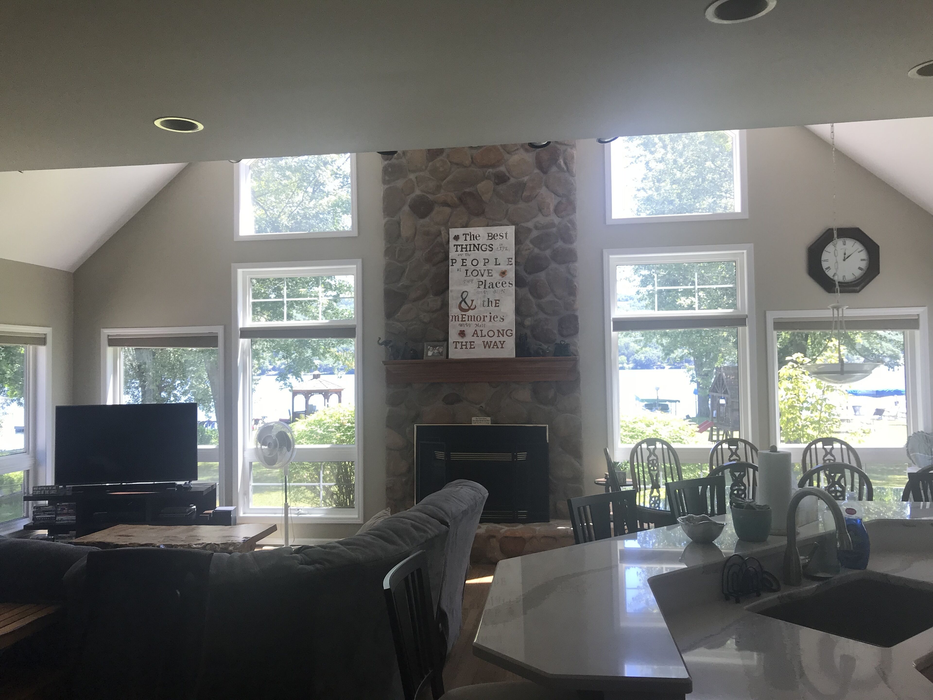 Year round lake house - plenty of room for the whole family