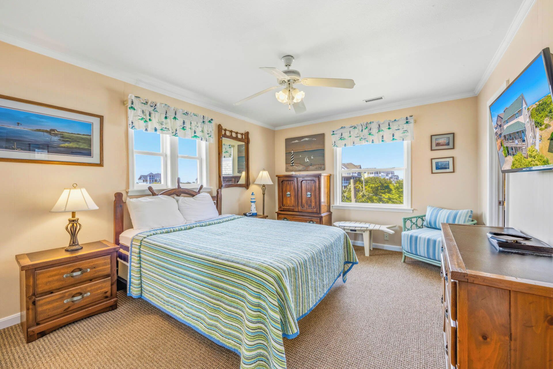 4 bedrooms, desk, free WiFi, bed sheets