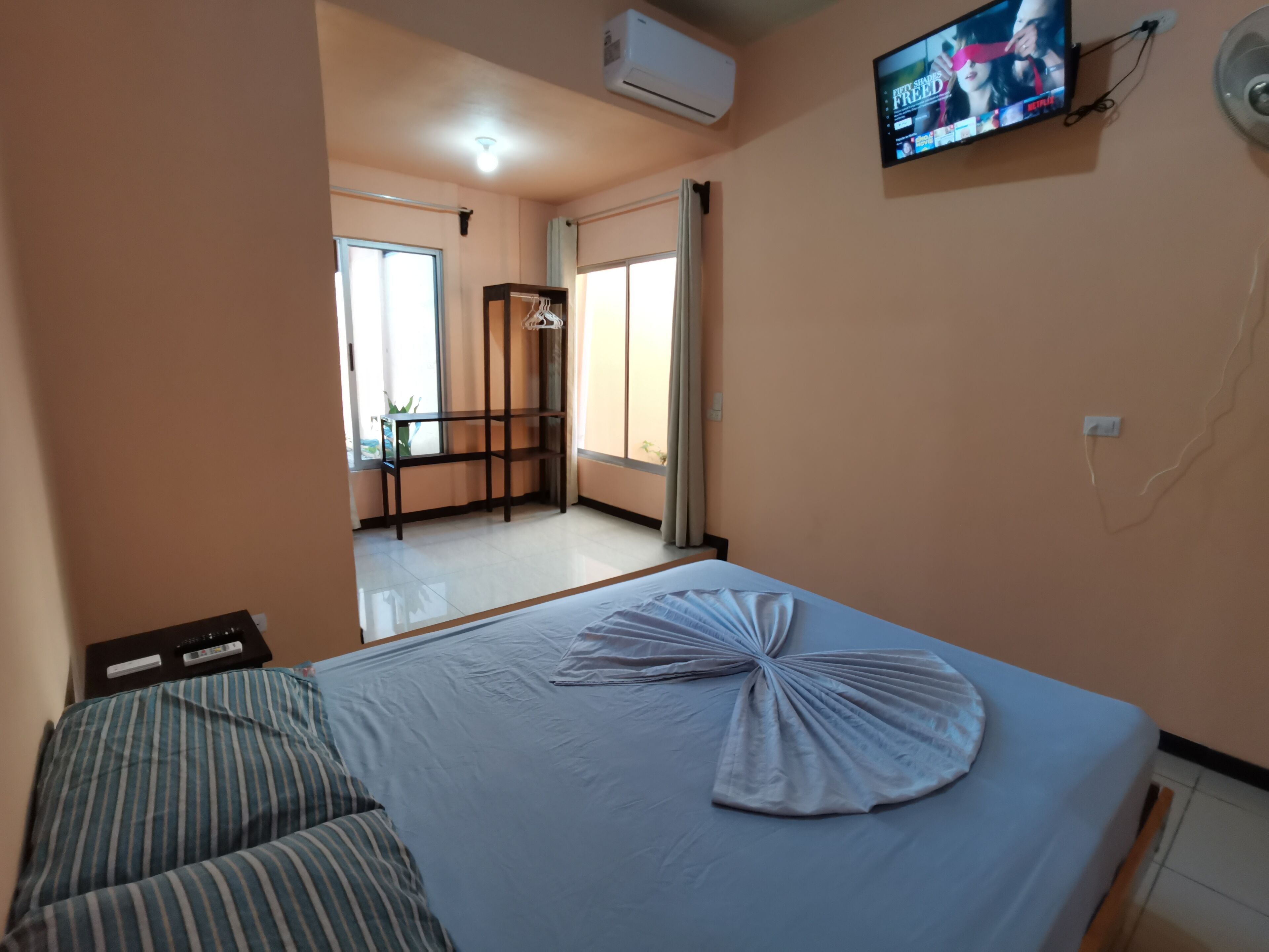 Standard Room, 1 Queen Bed, Garden View | Down duvets, blackout curtains, soundproofing, free WiFi