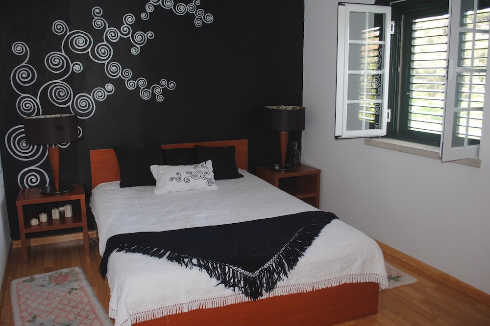 House in Monsanto-Relva
