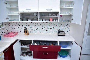 Comfort-Apartment | Eigene Küche | Großer Kühlschrank, Ofen, Herdplatte, Geschirrspüler