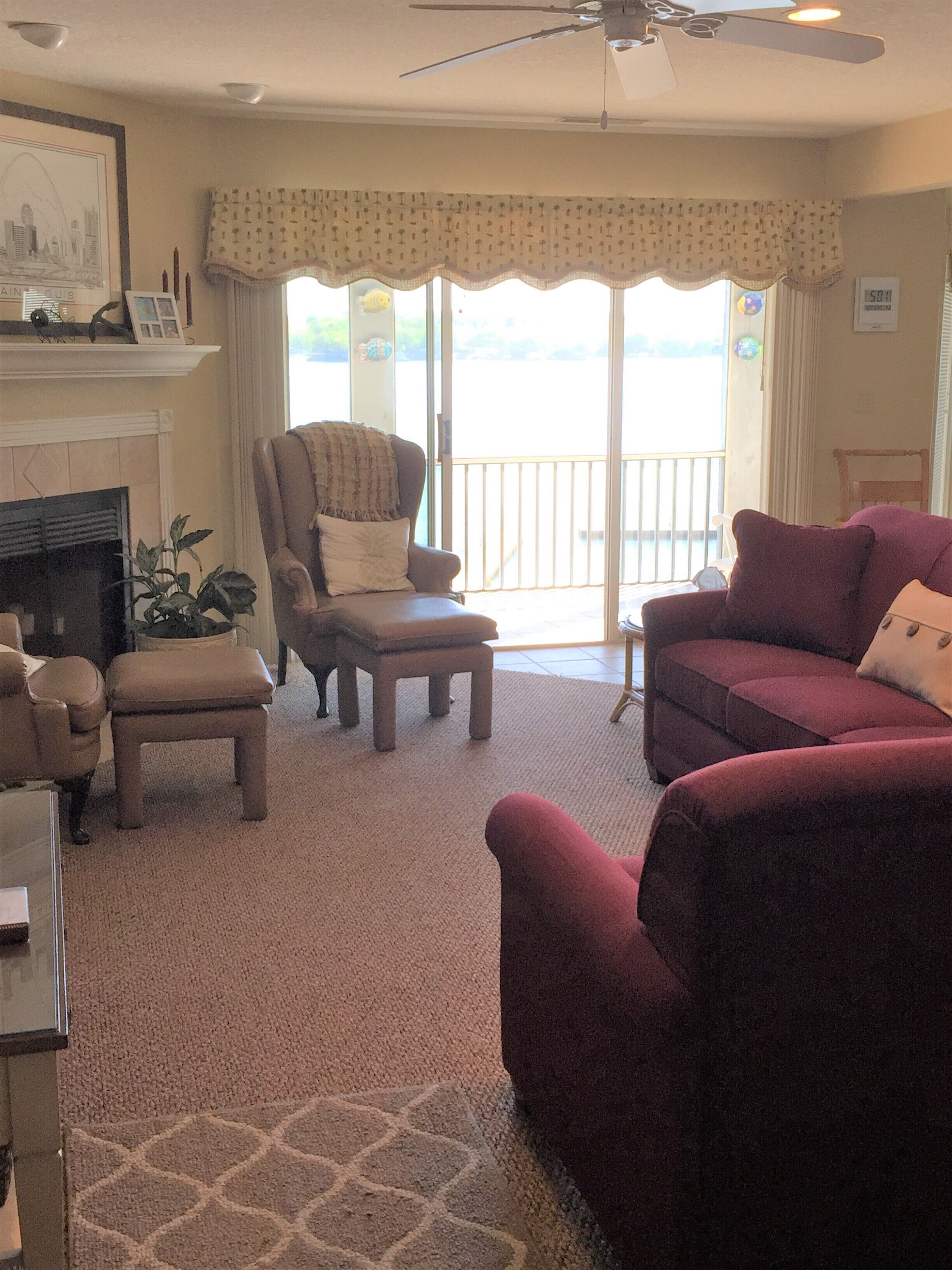 Gorgeous Main Channel Lakefront Condo at Regatta Bay.