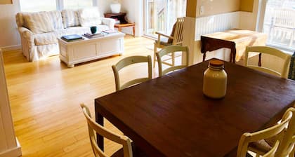 Hamptons House - Casa de 4 habitaciones + cabaña de 4 habitaciones con piscina