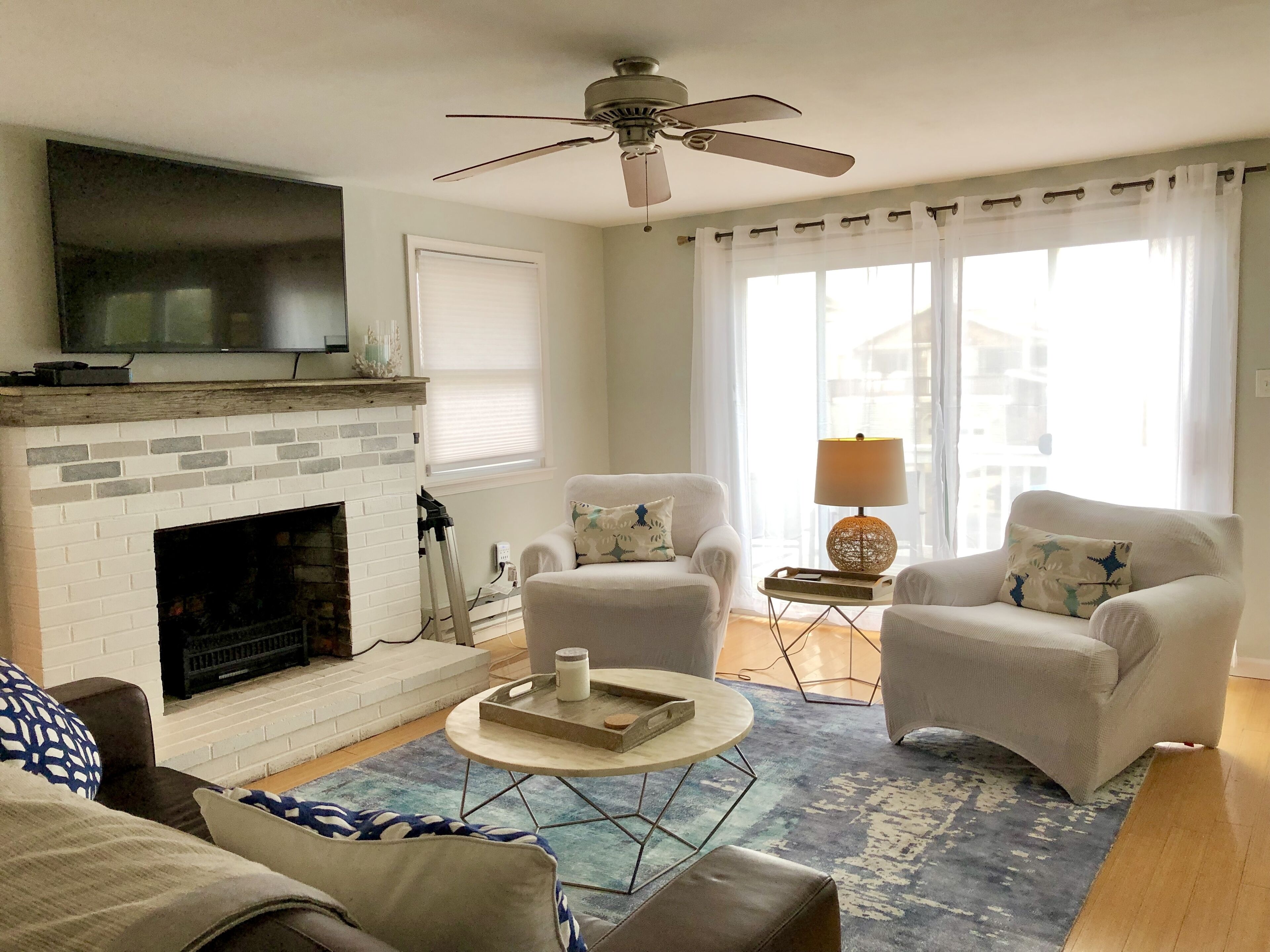 Bright and Airy- Family Owned Duplex- Bay and Lighthouse Views on Barnegat Light
