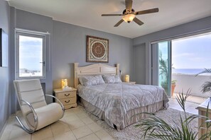 3 bedrooms, desk, iron/ironing board, Internet