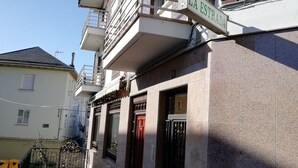 숙박 시설 입구