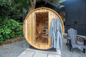 Sauna - Rivers Edge ~ Riverfront, Acreage and Views (North Bend)