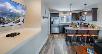Downtown Sandpoint, close to bike trails and near Schweitzer mountain!