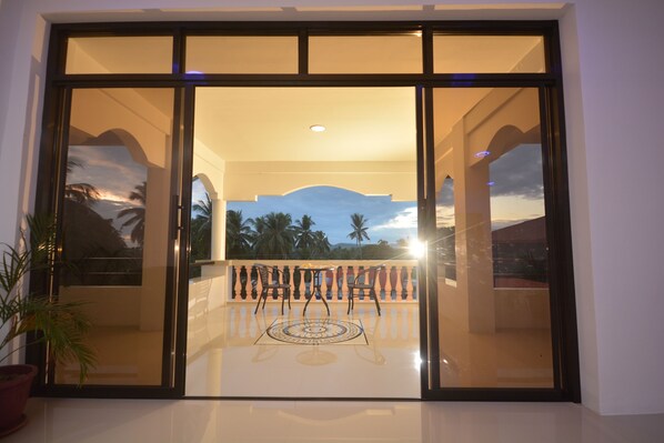 Terrace/patio - White Summerville Tourist Inn (Busuanga)