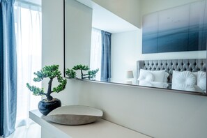 Exclusive Apartment | Desk, iron/ironing board, free WiFi, bed sheets - Nasma Luxury Stays - Cayan Tower (Dubai)