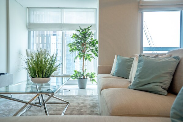 Living area - Nasma Luxury Stays - Cayan Tower (Dubai)