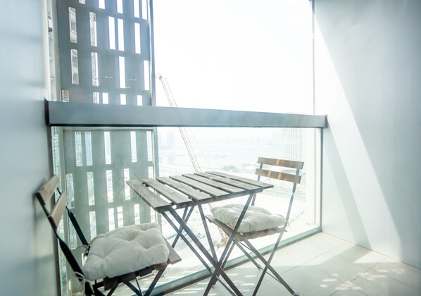 Exclusive Apartment | Terrace/patio