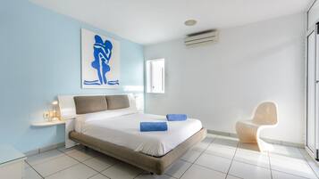 4 makuuhuonetta, silitysrauta/-lauta, ilmainen Wi-Fi, vuodevaatteet