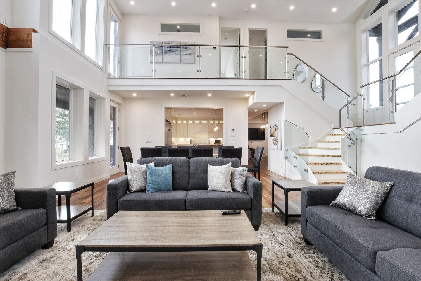 Lake Erie Waterfront Cottage near Niagara Wine Region