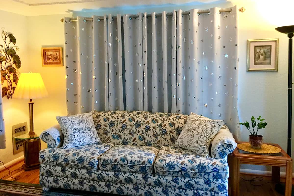 Deluxe House, 1 Queen Bed | Rollaway beds, free WiFi
