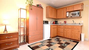 Studio Klasik, 1 Tempat Tidur Queen | Dapur pribadi | Mesin pembuat kopi/teh dan ketel listrik