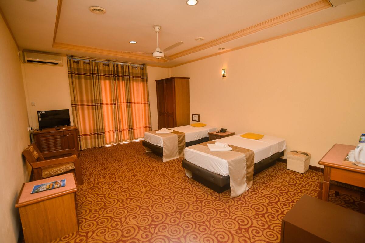 Family Triple Room, Multiple Beds | Rollaway beds, free WiFi, bed sheets