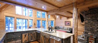 Lake Escape | On Henrys Lake Outlet | Private Boat Dock | Hot Tub