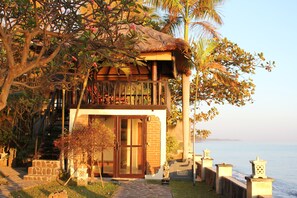 Exterior - The Ning Beach & Villa (Kubutambahan)