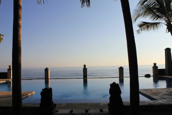 5 Bedrooms Villa with Private Pool   | View from room