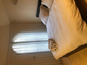 2 Schlafzimmer, schallisolierte Zimmer, Bügeleisen/Bügelbrett