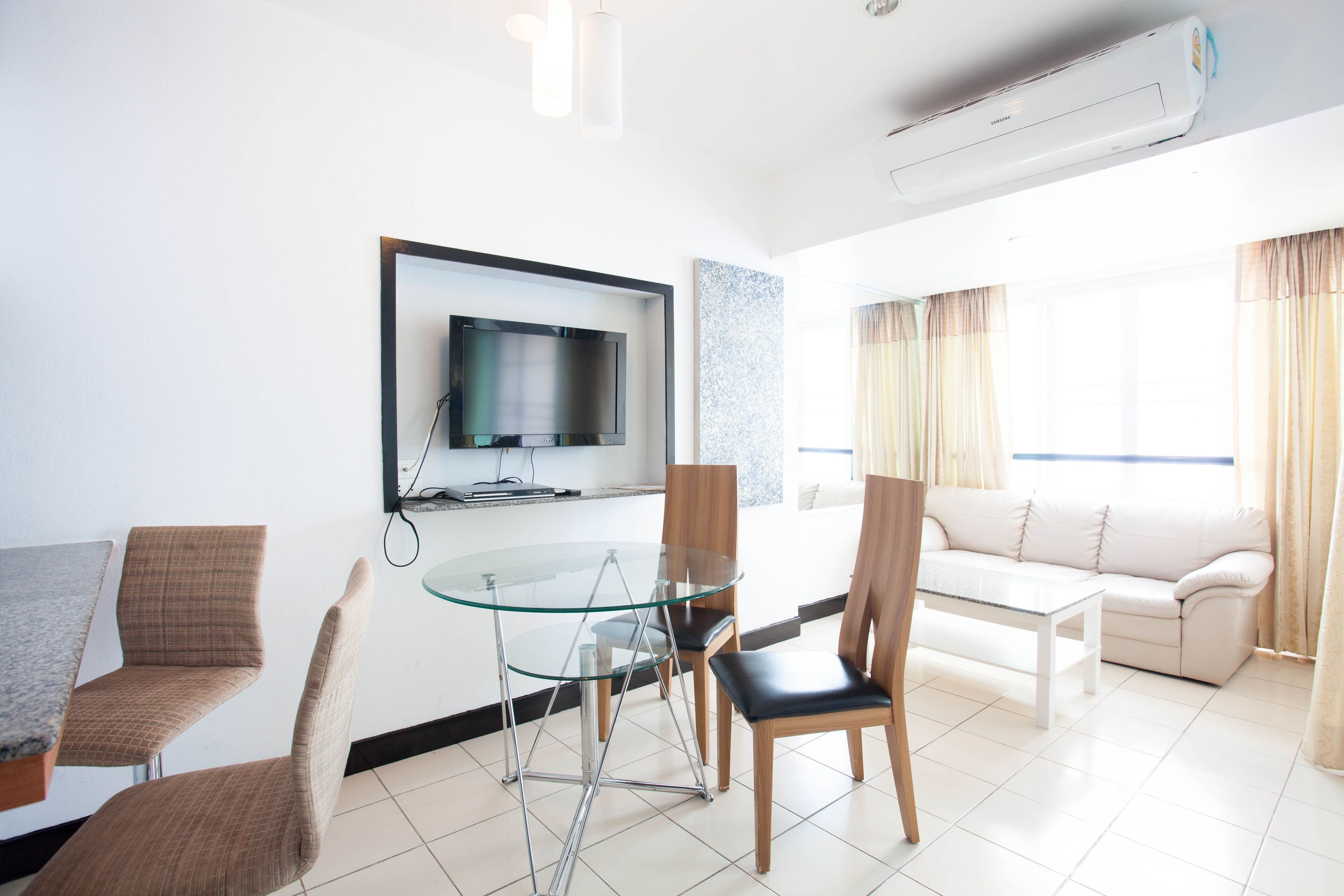 Night Bazaar Road - 40 Sqm - 4th Floor - Work-From-Home & Fully Fitted Kitchen