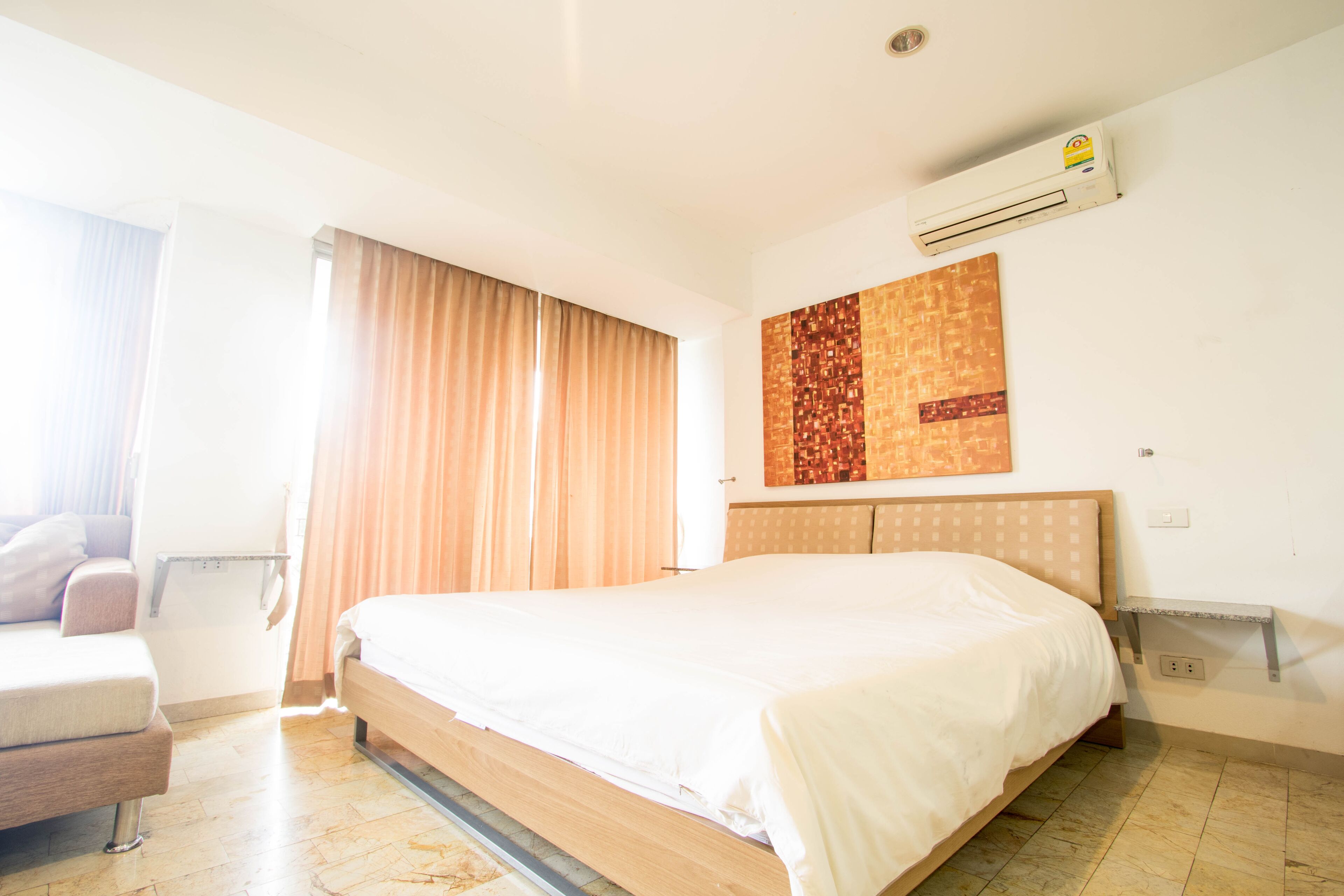 Night Bazaar Road - 40 Sqm - 3rd Floor - Work-From-Home w/ Fully Fitted Kitchen