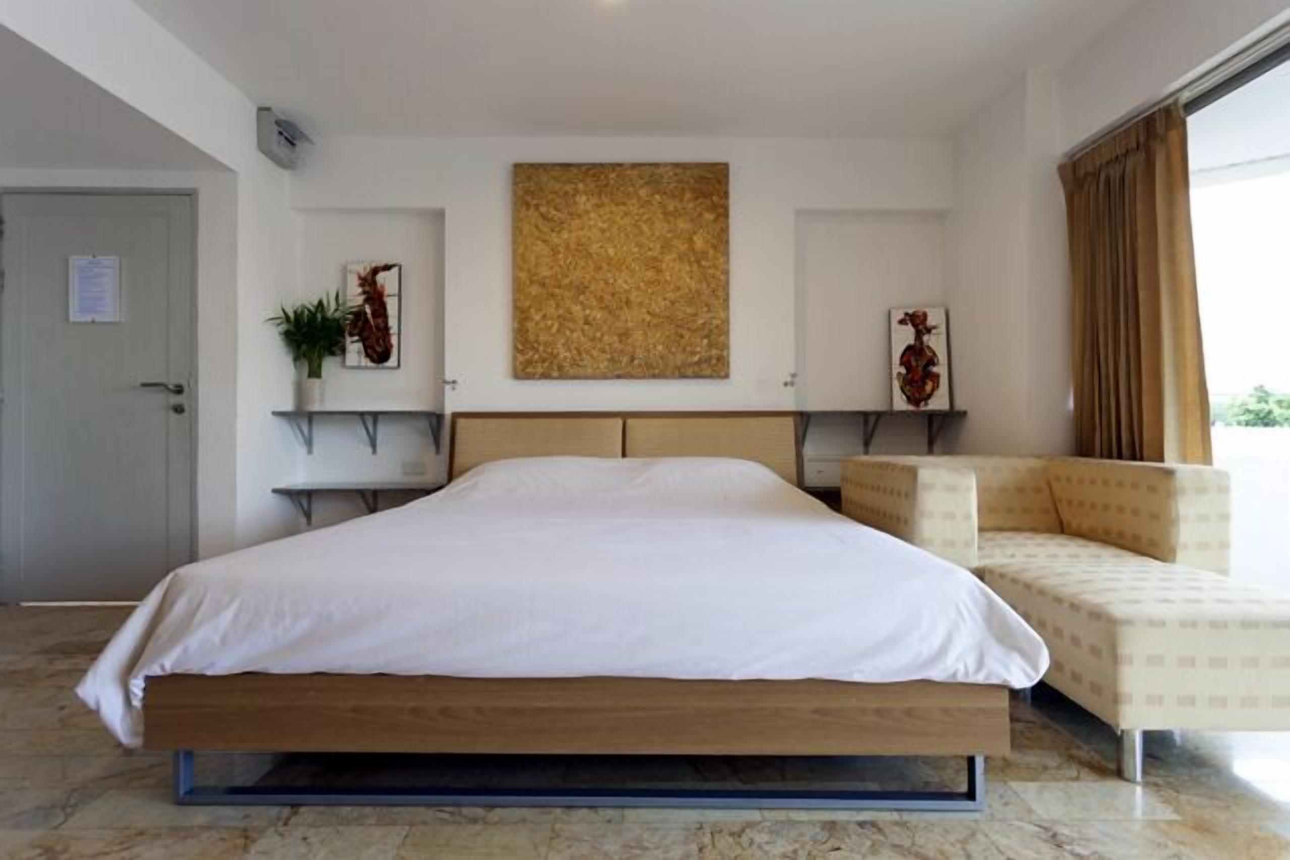 Night Bazaar Road - 55 Sqm - 3rd Floor - Work-From-Home & Fully Fitted Kitchen