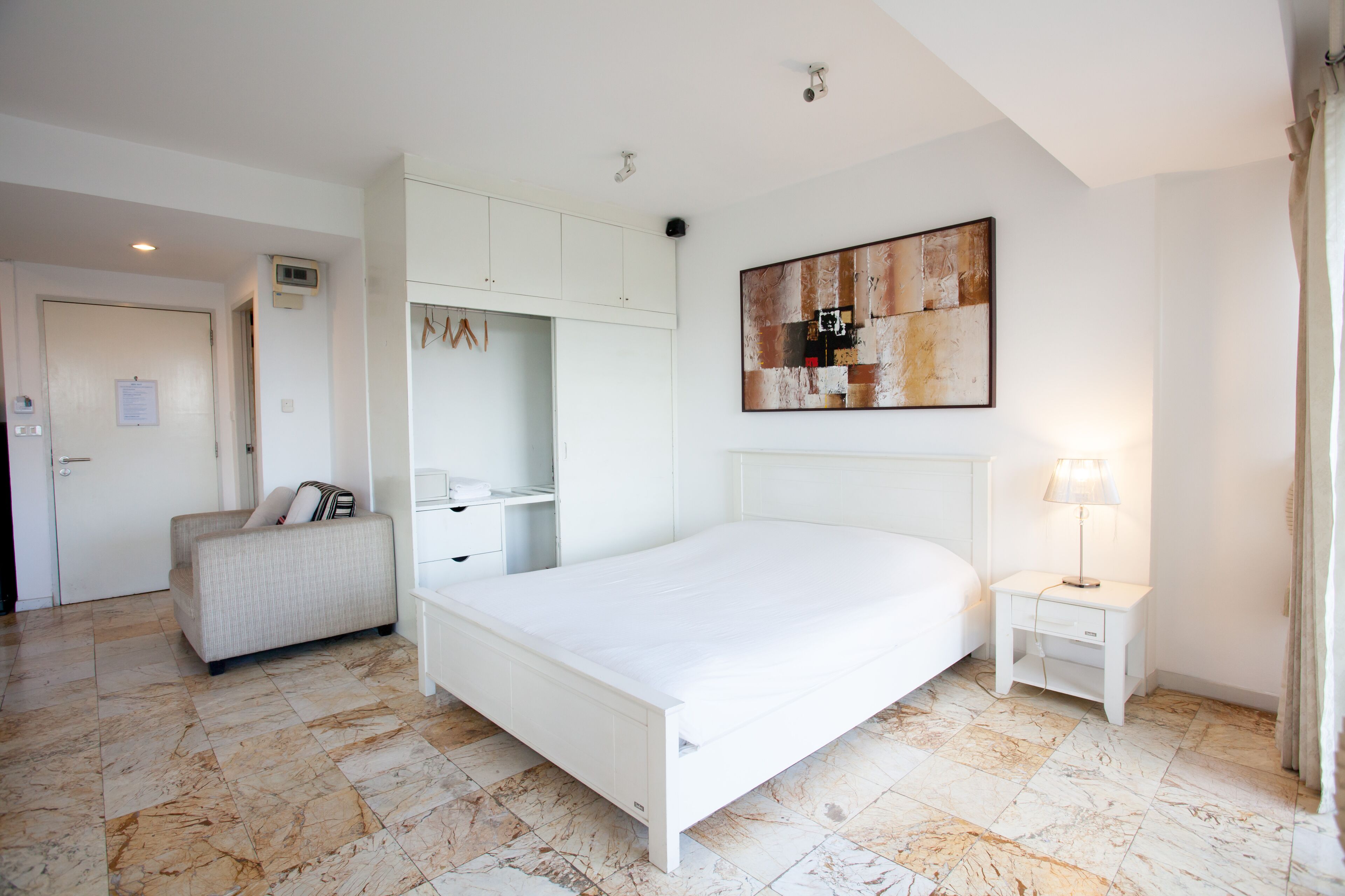 Night Bazaar Road - 40 Sqm - 10th Floor - Work-From-Home w/ Fully Fitted Kitchen