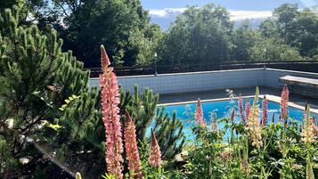 Piscine extérieure, piscine chauffée