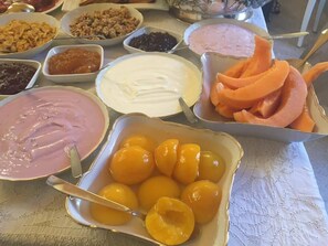 Breakfast buffet - La Dimora Delle Rondini (Galatina)
