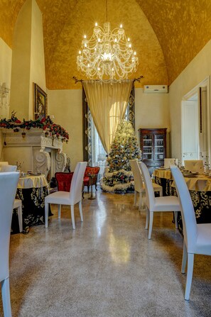 Petit déjeuner buffet compris tous les jours