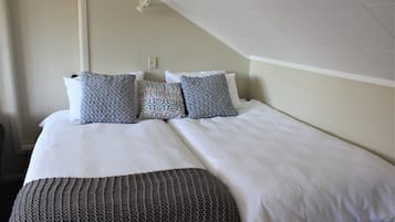 3 bedrooms, iron/ironing board, free WiFi