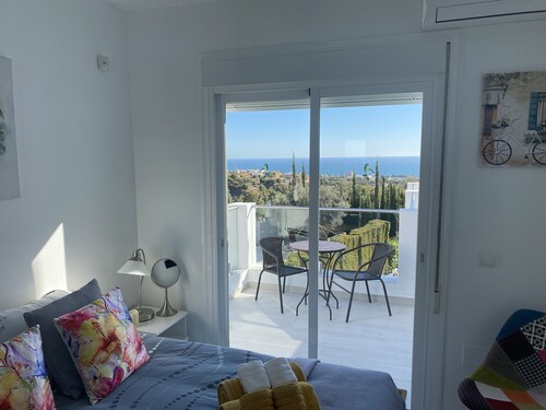 villa halcyon 24 calle huelva calahonda