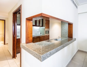 Private kitchen - Nasma Luxury Stays - South Ridge (Dubai)