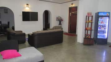 Área de estar no saguão