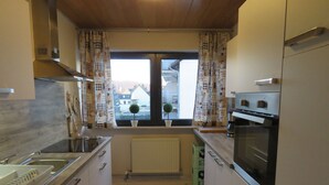 Apartment, 2 Bedrooms (incl. 40€ cleaning fee) | 2 bedrooms, soundproofing, cribs (free), WiFi (free) - Stadtwohnung Ursus (Koblenz)