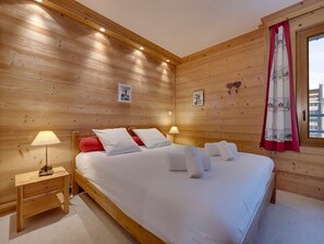 3 bedrooms, free WiFi, bed sheets