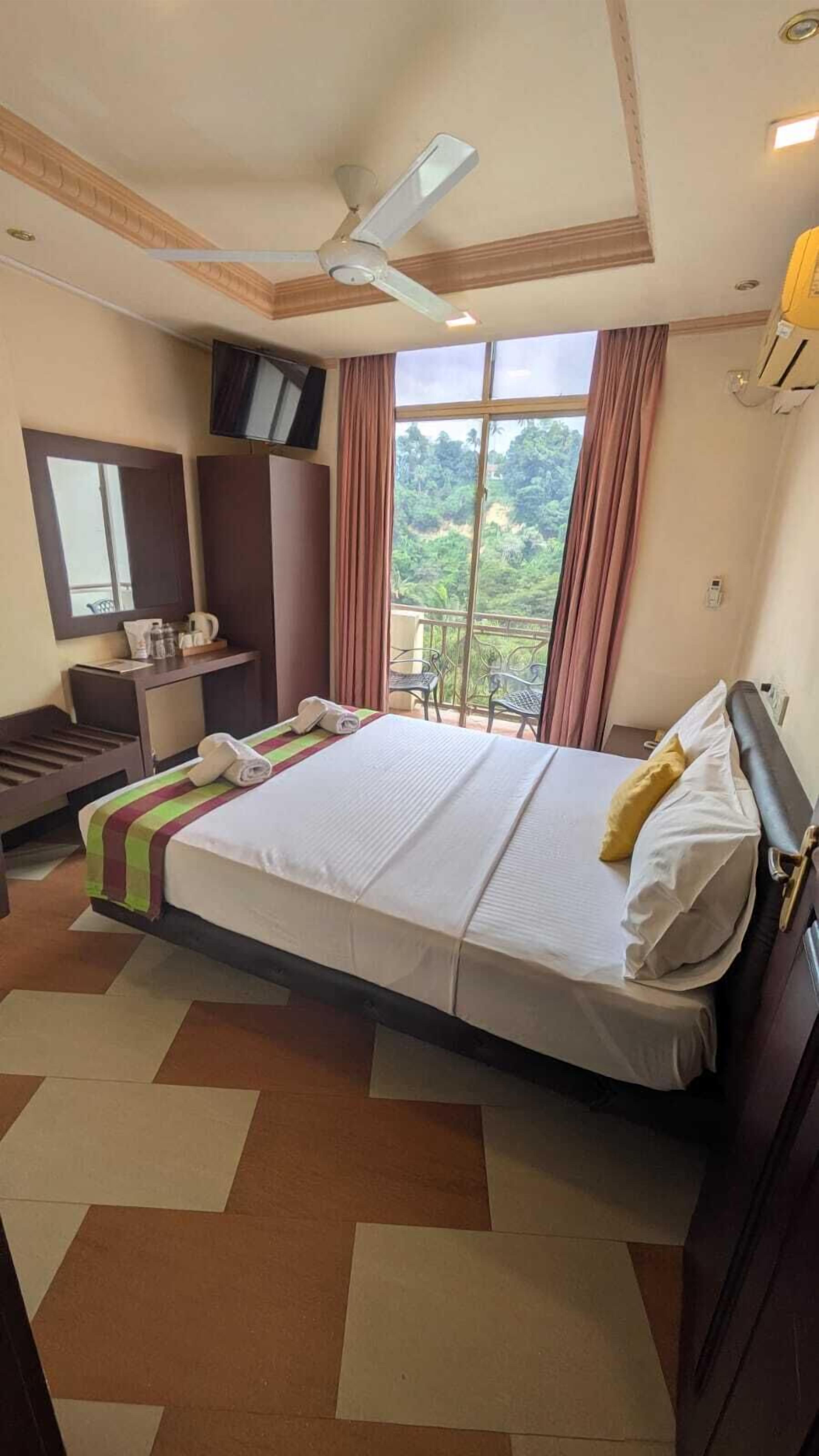 Minibar, desk, blackout drapes, soundproofing