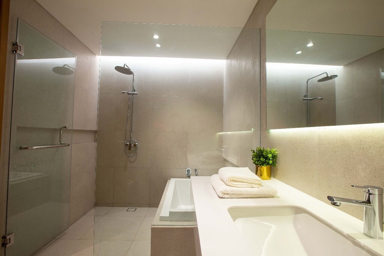 Apartemen Superior, 1 kamar tidur | Kamar mandi | Bathtub dan shower terpisah, bathtub besar,  dan pancuran hujan
