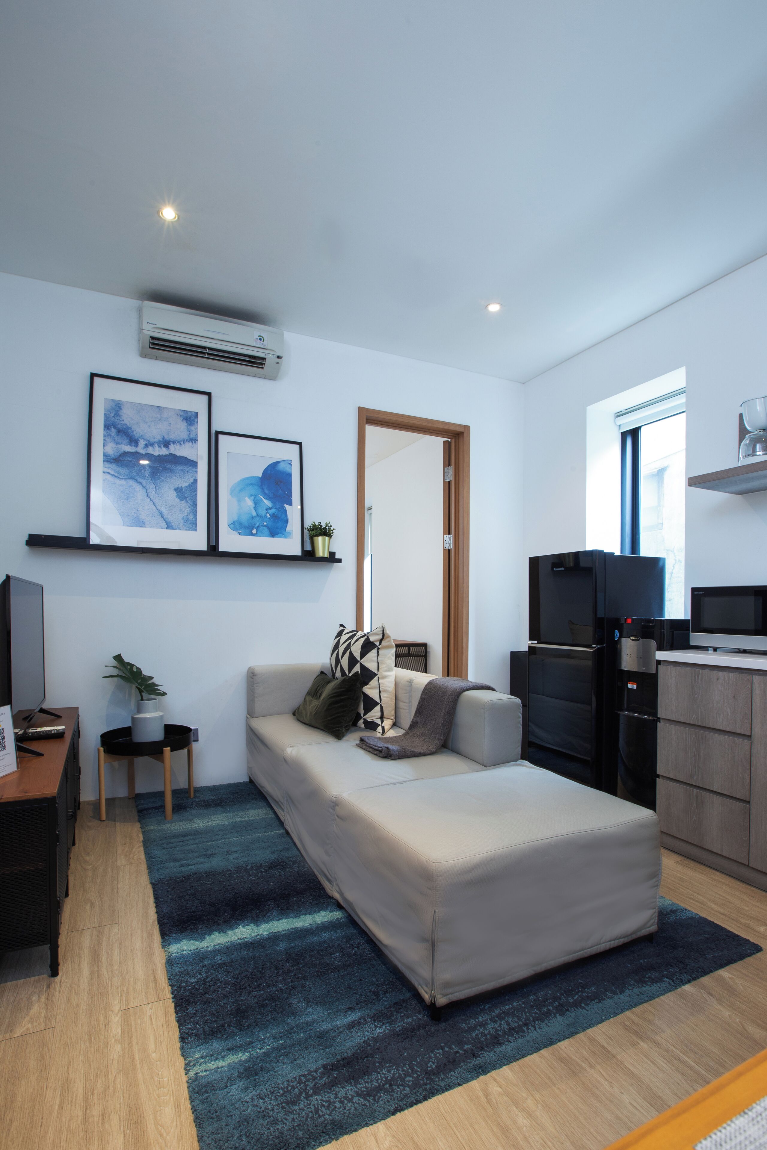Apartemen Superior, 1 kamar tidur | Area keluarga | Televisi layar datar 43-inci dengan saluran TV kabel dan TV LED