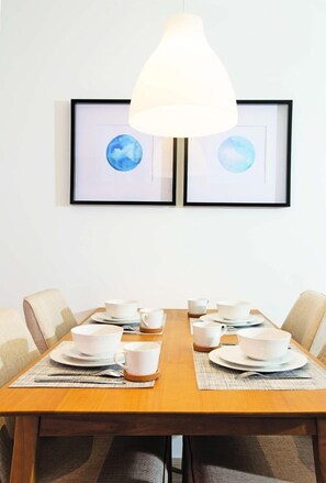 Premier Apartment, 1 Bedroom | In-room dining