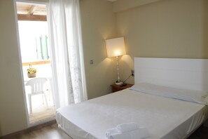 2 slaapkamers, een strijkplank/strijkijzer, gratis wifi, beddengoed