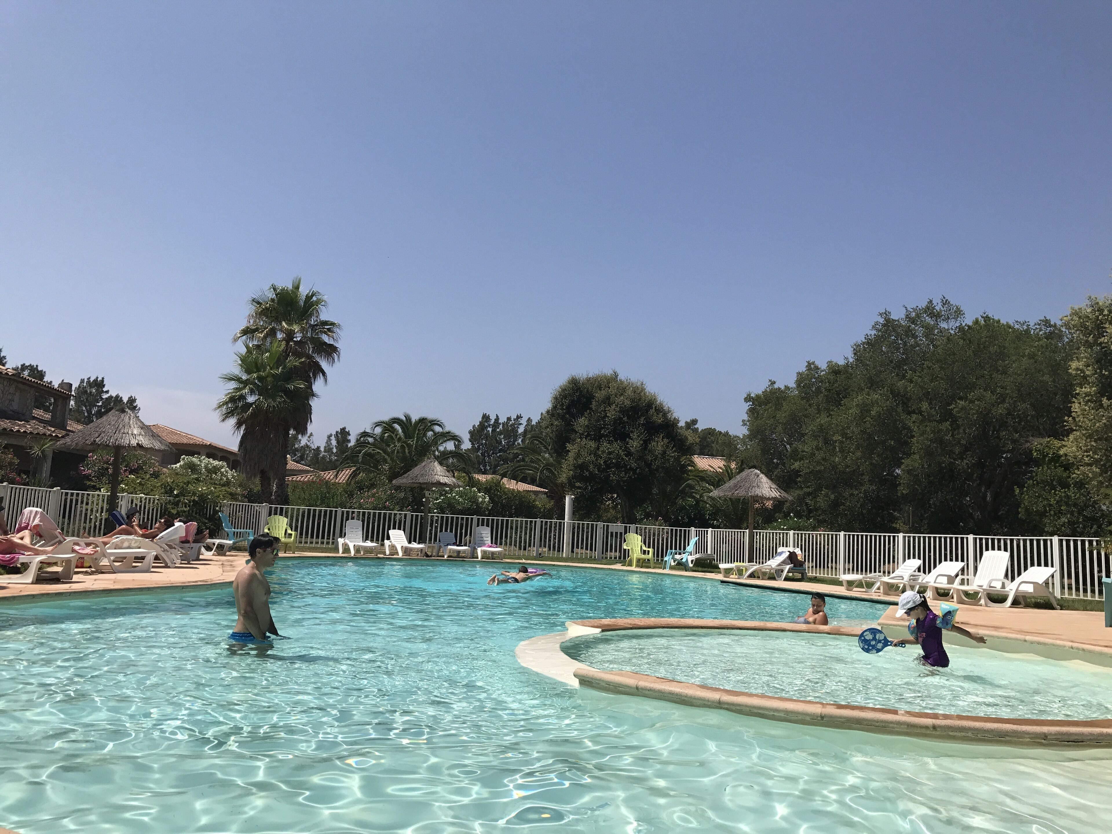 two rooms in res. with swimming pool 10 minutes by car from Porto Vecchio prox plag