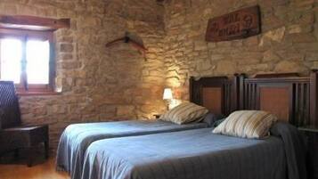 6 Schlafzimmer, Bügeleisen/Bügelbrett, Reisekinderbett, WLAN