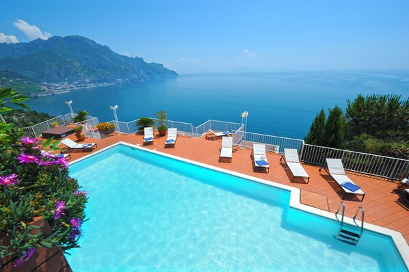 Outdoor pool - Dimora delle Sirene villa with Private Pool Ravello, SPA, close to the beach (Ravello)