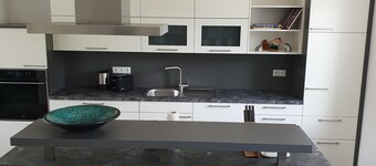 air-conditioned apartment with very good connection to Vienna