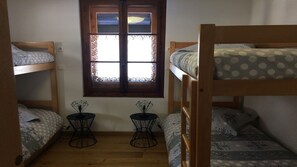 5 bedrooms