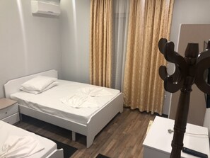 Phòng 3 | Truy cập Internet không dây miễn phí, bộ trải giường 