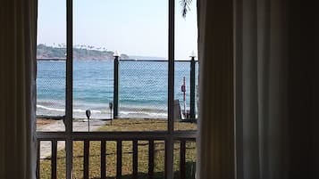 Luxury Double Room Single Use, 1 King Bed, Non Smoking, Sea View | Free WiFi, wheelchair access